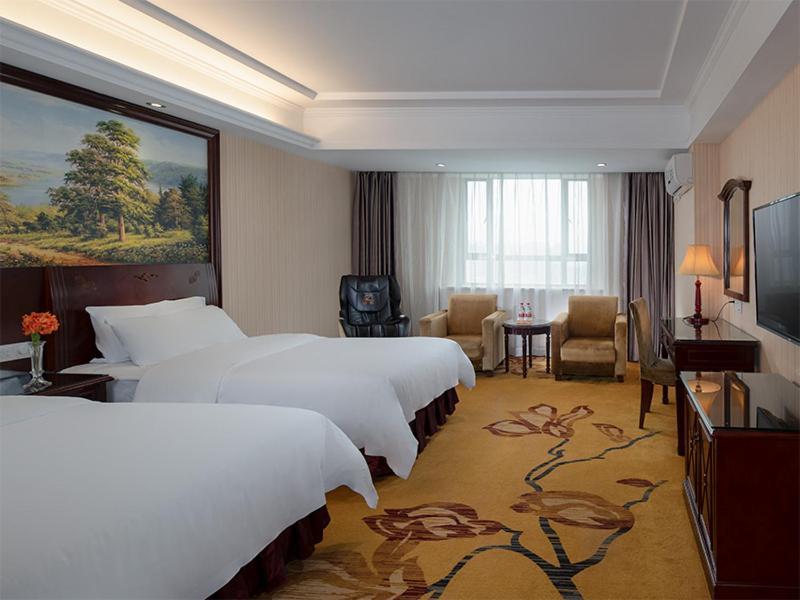 Vienna Hotel Dongguan Chang'An Mid Zhen'An Road 외부 사진